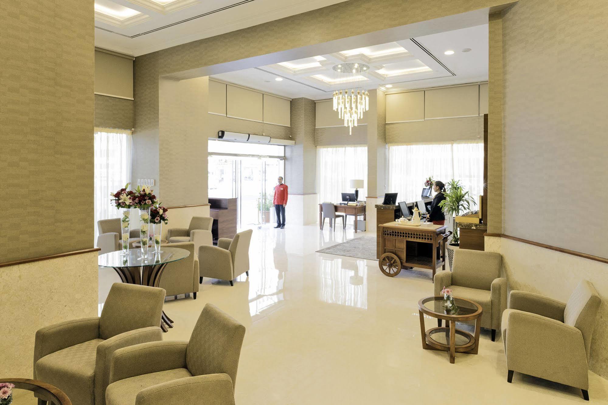 Hotel Emirates Plaza