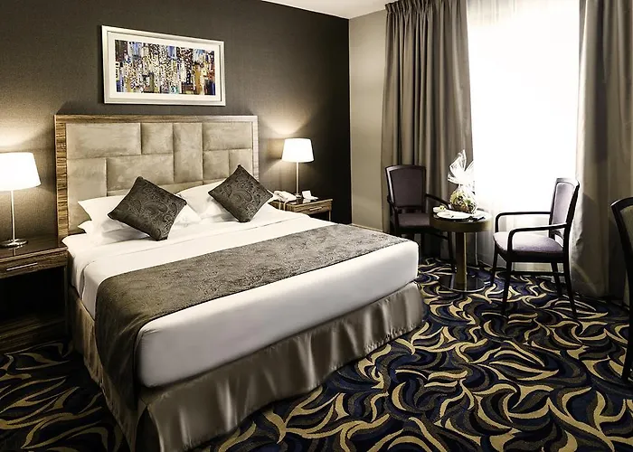 Emirates Plaza Hotel